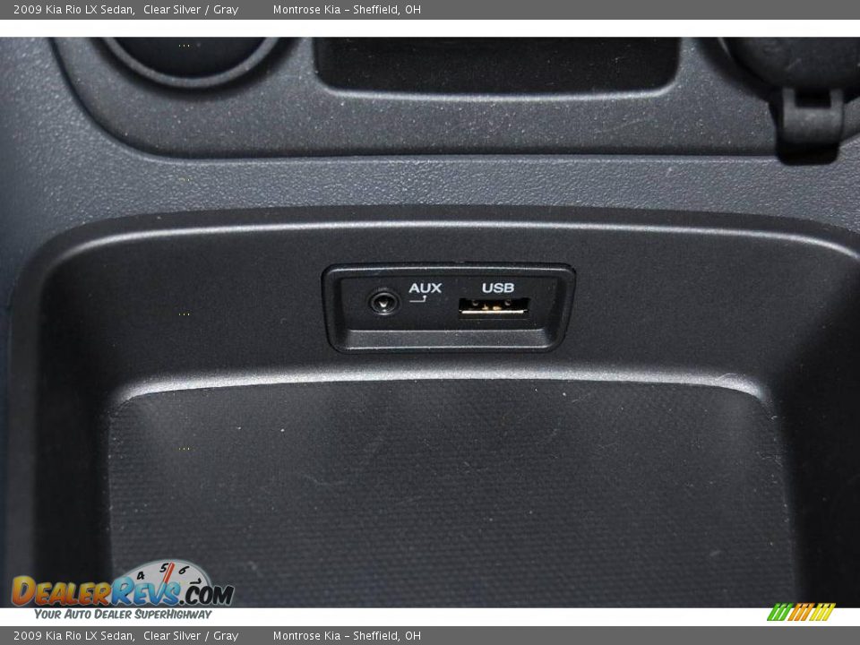 2009 Kia Rio LX Sedan Clear Silver / Gray Photo #32