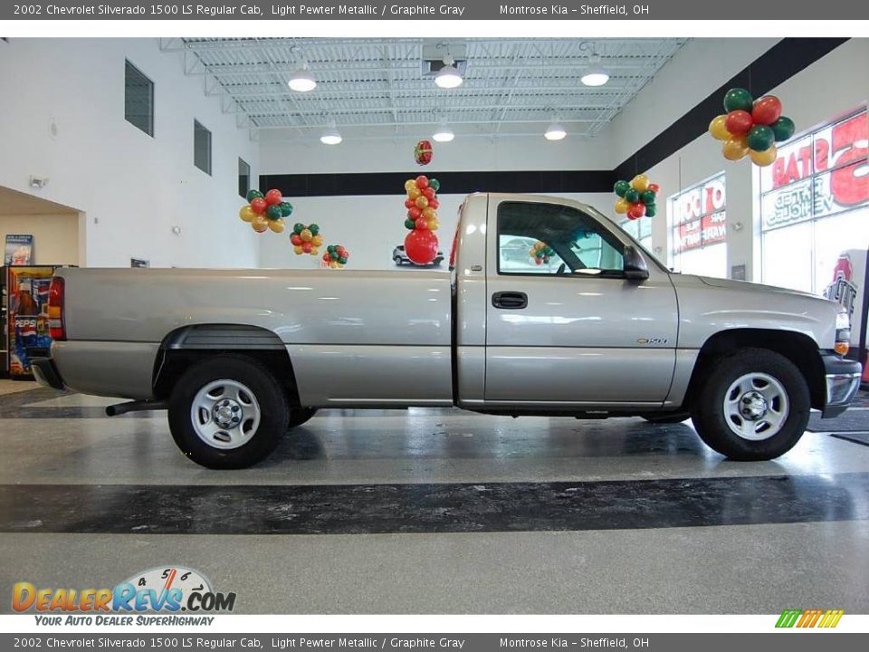 2002 Chevrolet Silverado 1500 LS Regular Cab Light Pewter Metallic / Graphite Gray Photo #8