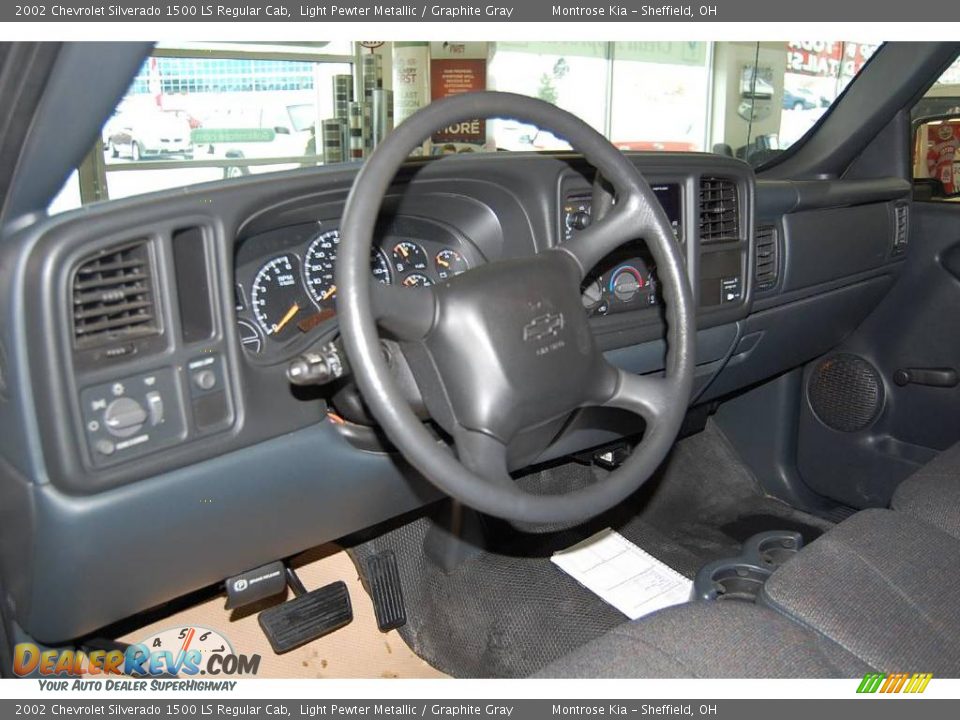 2002 Chevrolet Silverado 1500 LS Regular Cab Light Pewter Metallic / Graphite Gray Photo #13