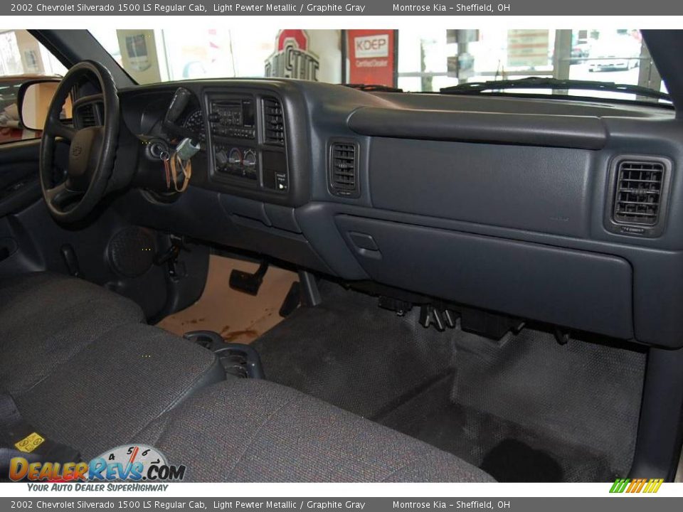 2002 Chevrolet Silverado 1500 LS Regular Cab Light Pewter Metallic / Graphite Gray Photo #14
