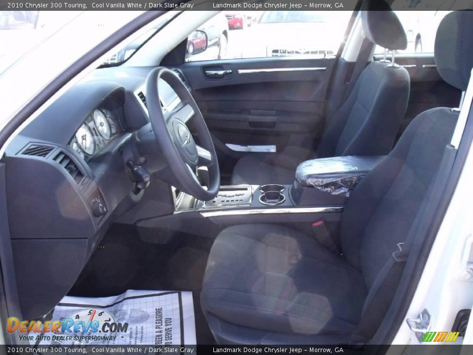 2010 Chrysler 300 Touring Cool Vanilla White / Dark Slate Gray Photo #6