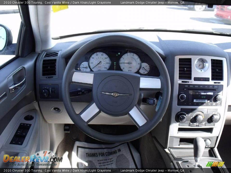 2010 Chrysler 300 Touring Cool Vanilla White / Dark Khaki/Light Graystone Photo #12