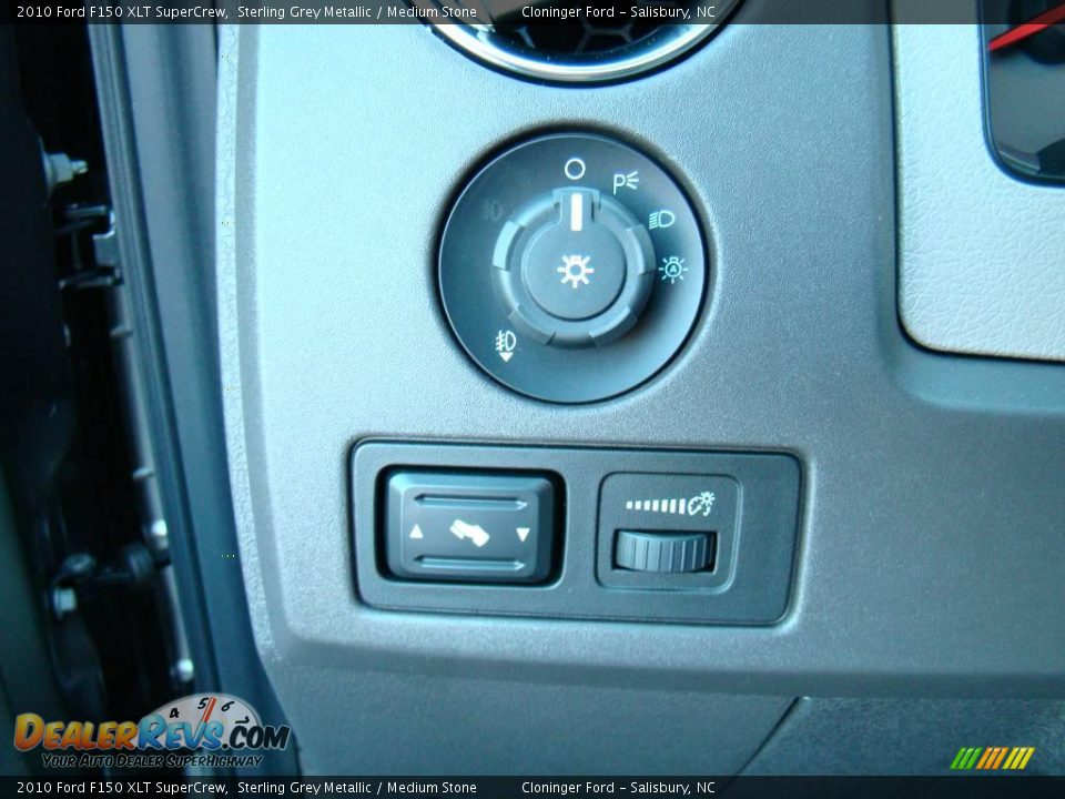 2010 Ford F150 XLT SuperCrew Sterling Grey Metallic / Medium Stone Photo #26