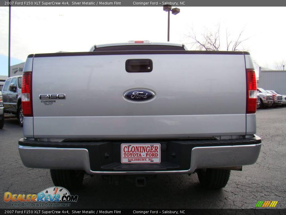 2007 Ford F150 XLT SuperCrew 4x4 Silver Metallic / Medium Flint Photo #4