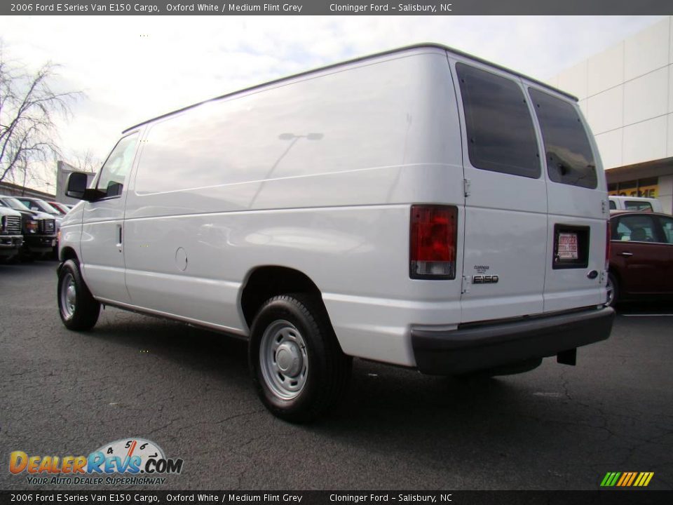 2006 Ford E Series Van E150 Cargo Oxford White / Medium Flint Grey Photo #21