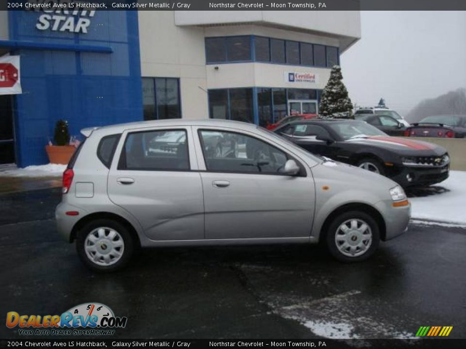 2004 Chevrolet Aveo LS Hatchback Galaxy Silver Metallic / Gray Photo #2