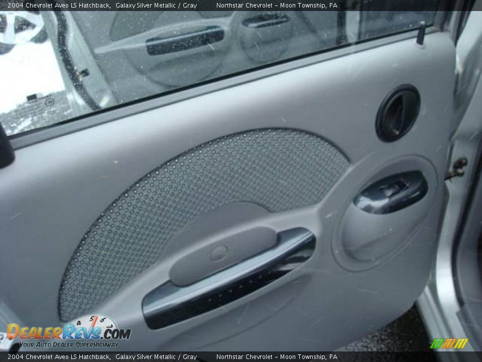 2004 Chevrolet Aveo LS Hatchback Galaxy Silver Metallic / Gray Photo #13