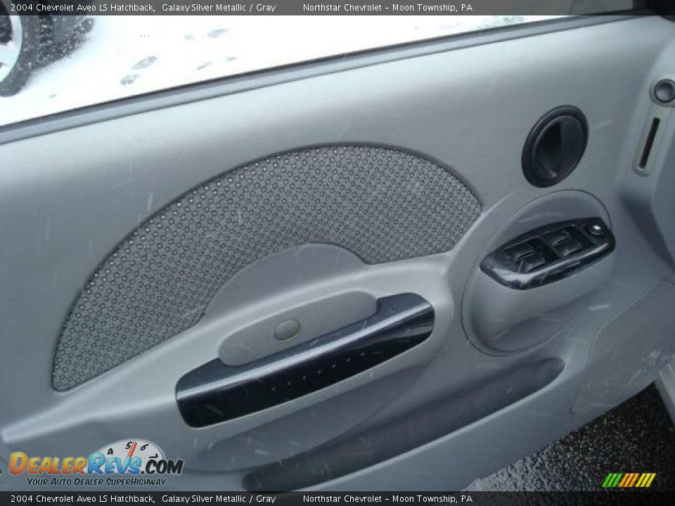 2004 Chevrolet Aveo LS Hatchback Galaxy Silver Metallic / Gray Photo #14