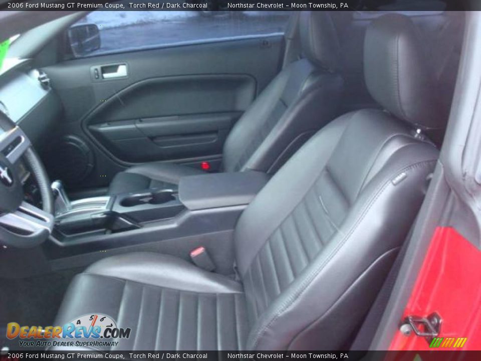 2006 Ford Mustang GT Premium Coupe Torch Red / Dark Charcoal Photo #10