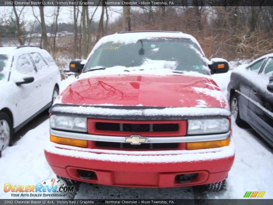 2002 Chevrolet Blazer LS 4x4 Victory Red / Graphite Photo #6