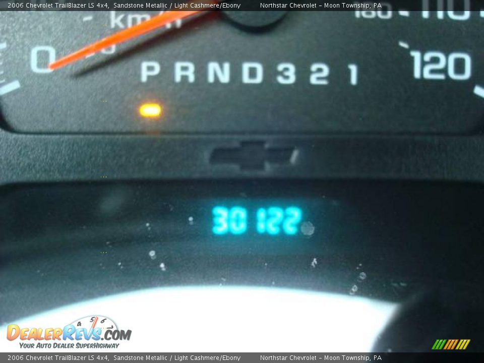 2006 Chevrolet TrailBlazer LS 4x4 Sandstone Metallic / Light Cashmere/Ebony Photo #20