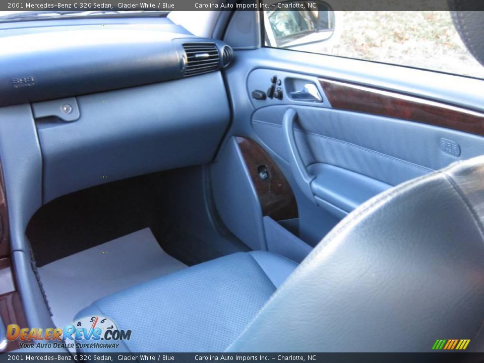 2001 Mercedes-Benz C 320 Sedan Glacier White / Blue Photo #12