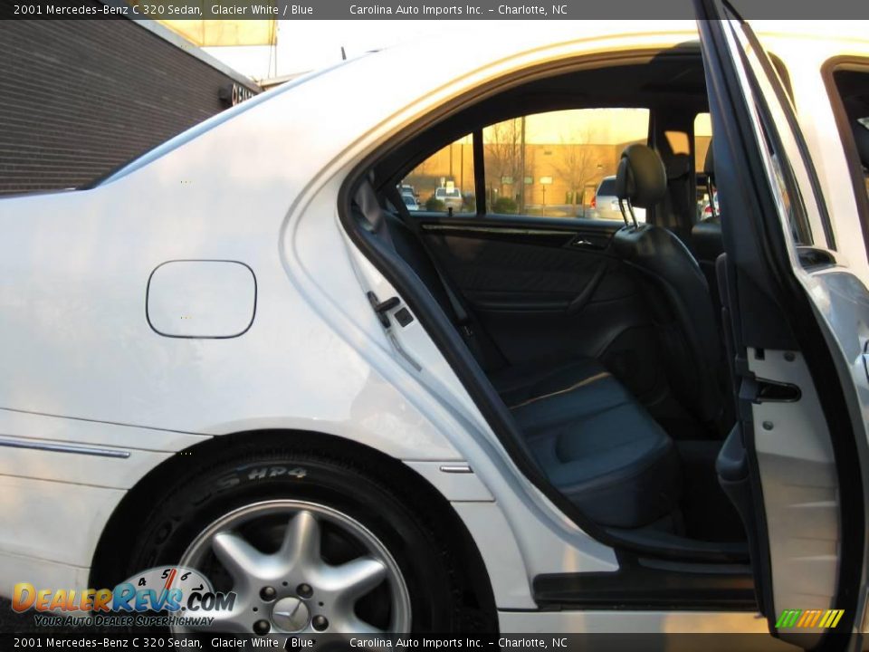 2001 Mercedes-Benz C 320 Sedan Glacier White / Blue Photo #24