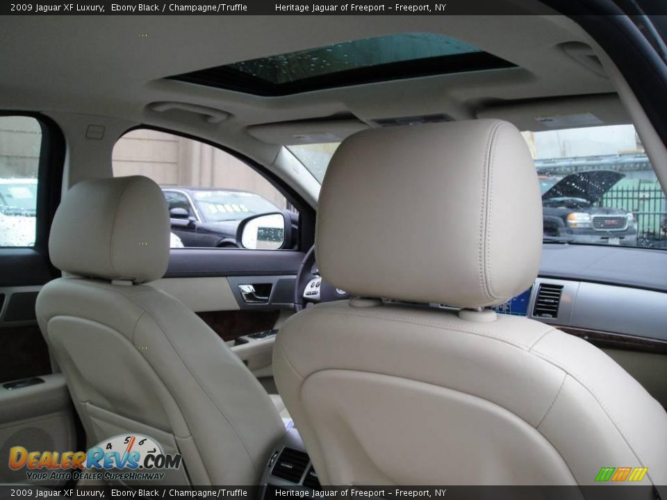 2009 Jaguar XF Luxury Ebony Black / Champagne/Truffle Photo #22