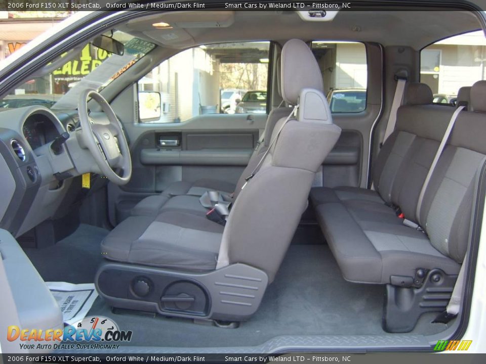 2006 Ford F150 XLT SuperCab Oxford White / Medium/Dark Flint Photo #9