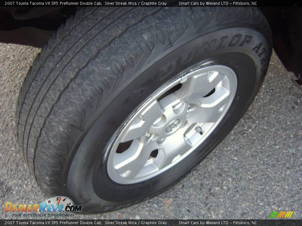 2007 Toyota Tacoma V6 SR5 PreRunner Double Cab Silver Streak Mica / Graphite Gray Photo #22