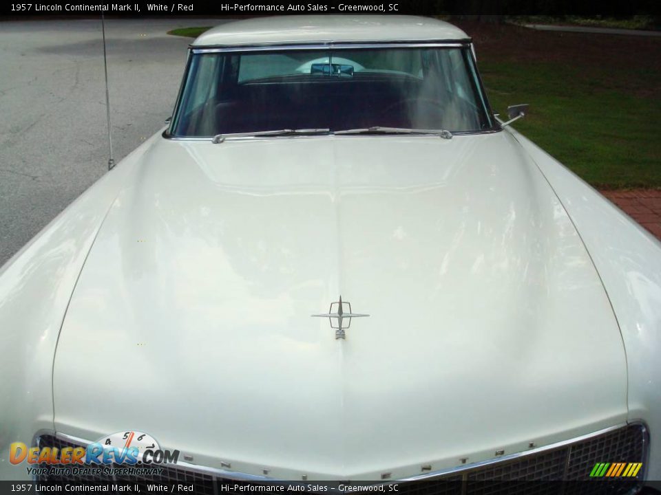 1957 Lincoln Continental Mark II White / Red Photo #15