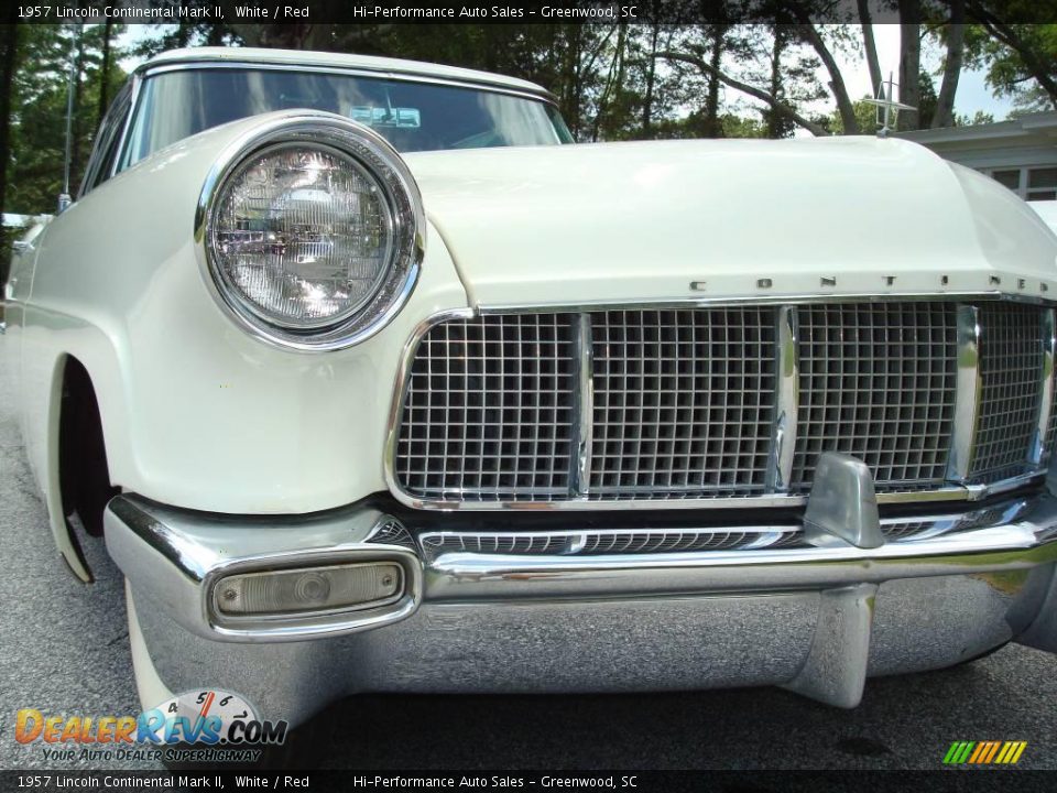 1957 Lincoln Continental Mark II White / Red Photo #16