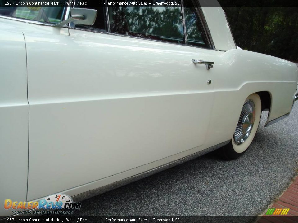 1957 Lincoln Continental Mark II White / Red Photo #21