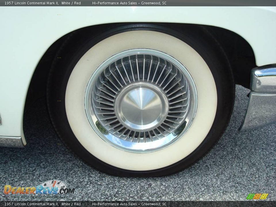 1957 Lincoln Continental Mark II White / Red Photo #31
