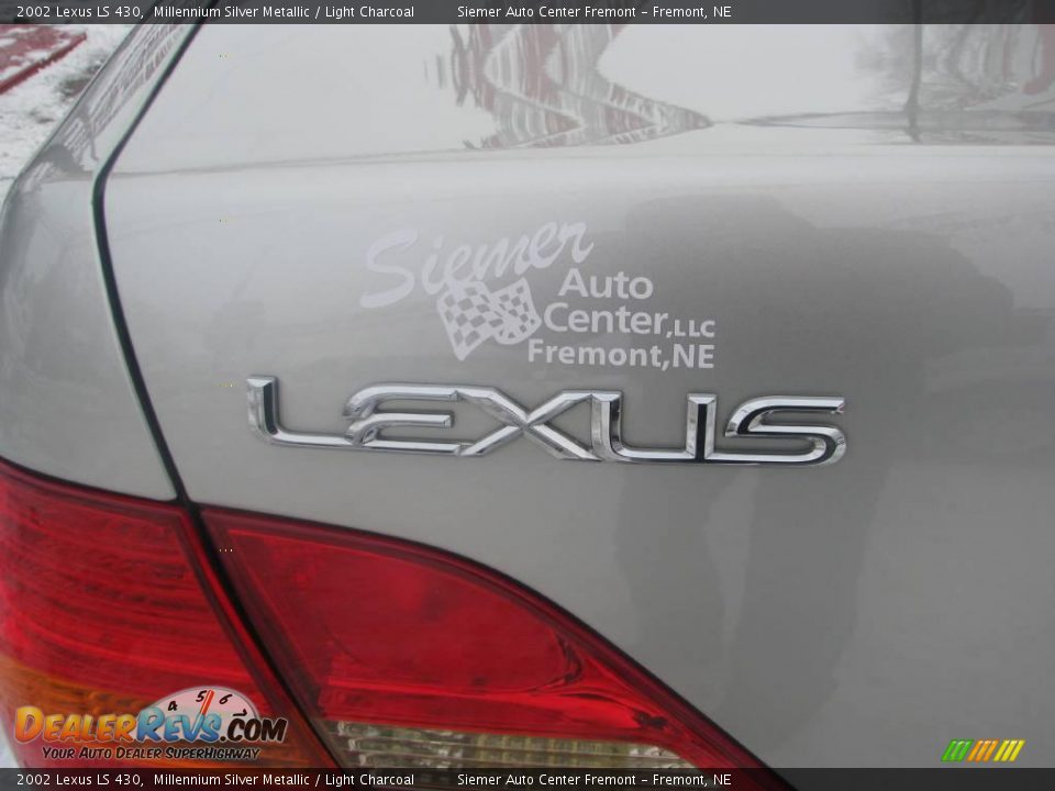 2002 Lexus LS 430 Millennium Silver Metallic / Light Charcoal Photo #13