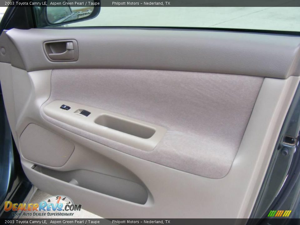 2003 Toyota Camry LE Aspen Green Pearl / Taupe Photo #22