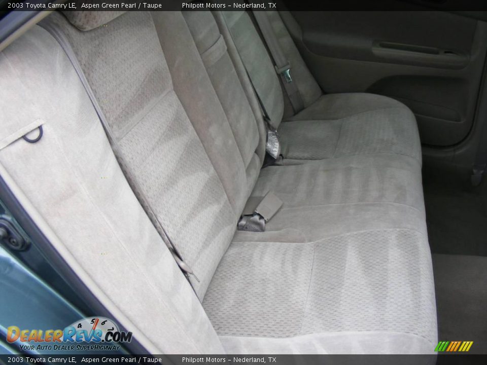 2003 Toyota Camry LE Aspen Green Pearl / Taupe Photo #26