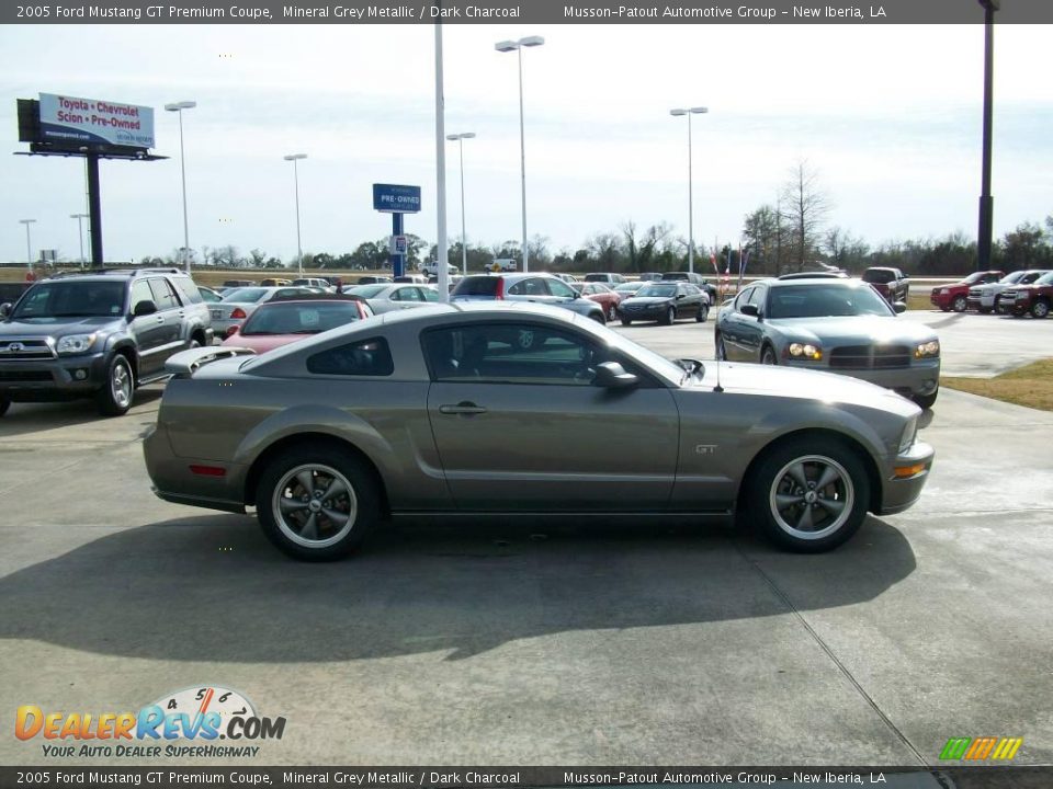 2005 Ford Mustang GT Premium Coupe Mineral Grey Metallic / Dark Charcoal Photo #6