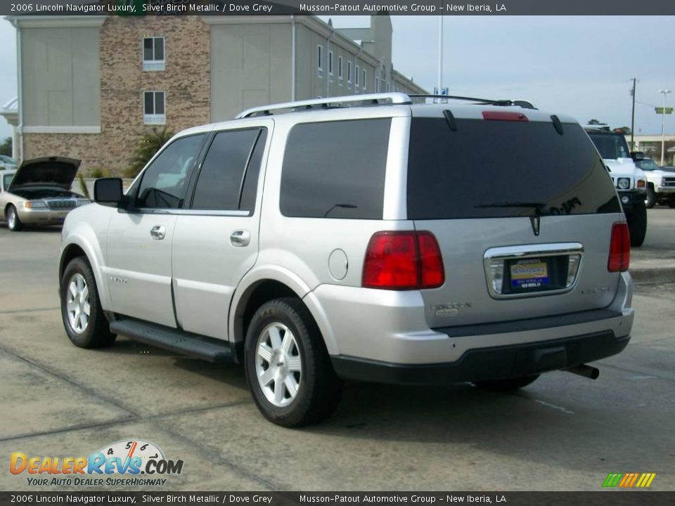 2006 Lincoln Navigator Luxury Silver Birch Metallic / Dove Grey Photo #3