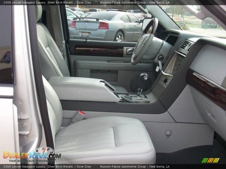 2006 Lincoln Navigator Luxury Silver Birch Metallic / Dove Grey Photo #10
