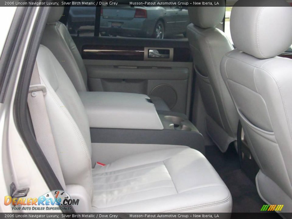 2006 Lincoln Navigator Luxury Silver Birch Metallic / Dove Grey Photo #11