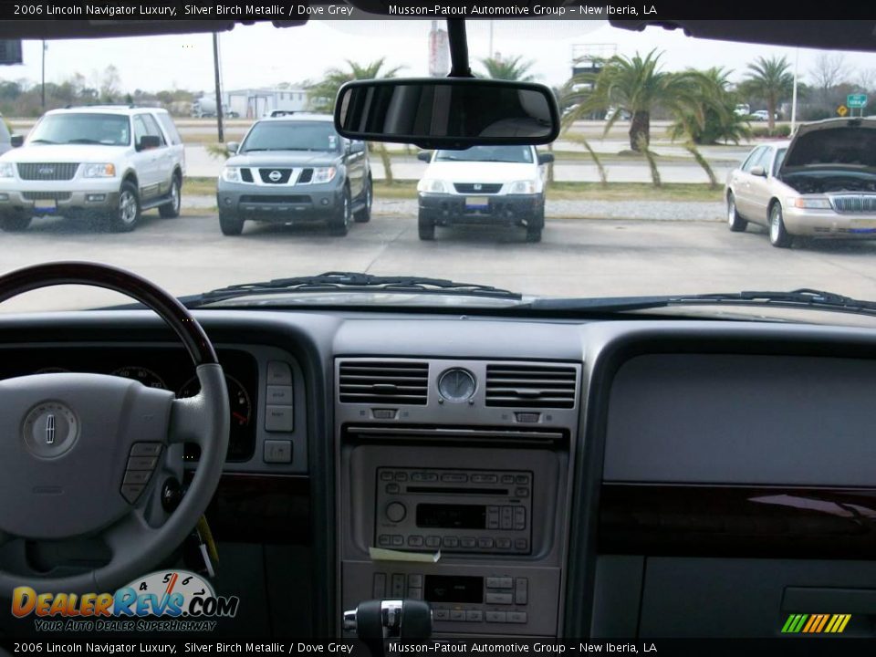 2006 Lincoln Navigator Luxury Silver Birch Metallic / Dove Grey Photo #12