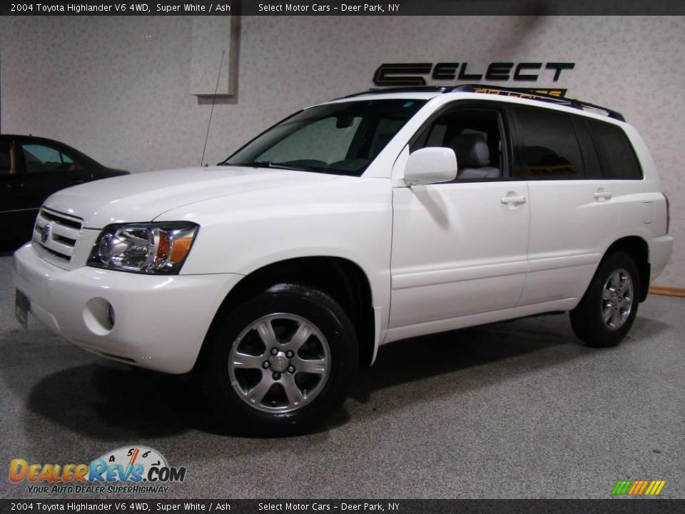2004 Toyota Highlander V6 4WD Super White / Ash Photo #1