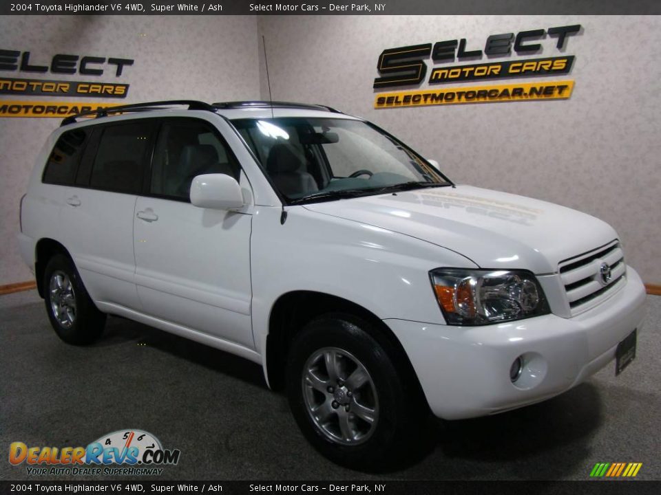 2004 Toyota Highlander V6 4WD Super White / Ash Photo #3