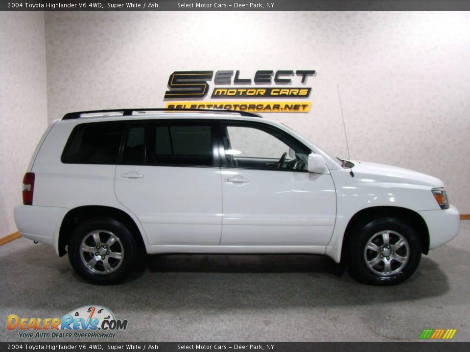 2004 Toyota Highlander V6 4WD Super White / Ash Photo #4