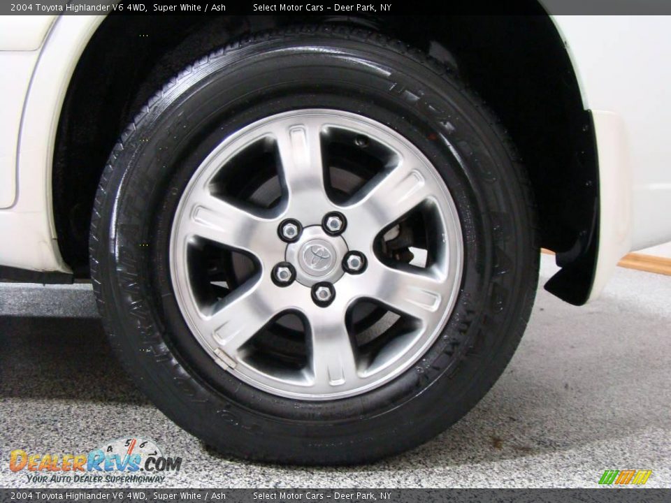 2004 Toyota Highlander V6 4WD Super White / Ash Photo #6