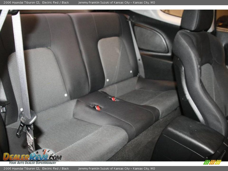 2006 Hyundai Tiburon GS Electric Red / Black Photo #10