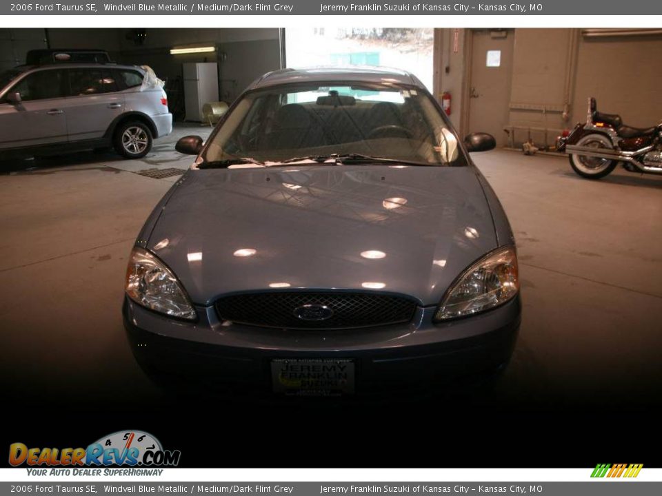 2006 Ford Taurus SE Windveil Blue Metallic / Medium/Dark Flint Grey Photo #2