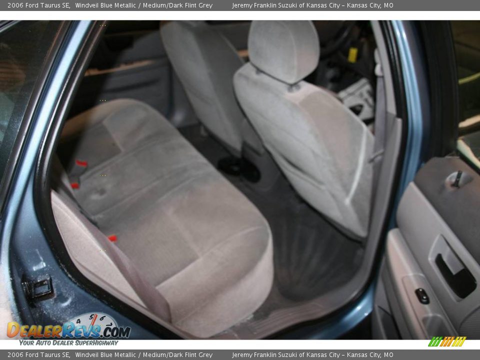 2006 Ford Taurus SE Windveil Blue Metallic / Medium/Dark Flint Grey Photo #14
