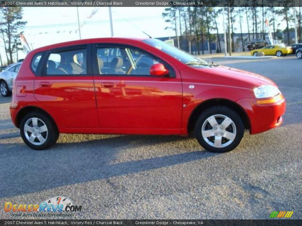2007 Chevrolet Aveo 5 Hatchback Victory Red / Charcoal Black Photo #4