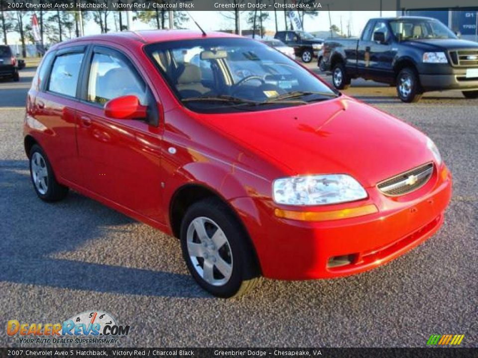 2007 Chevrolet Aveo 5 Hatchback Victory Red / Charcoal Black Photo #5