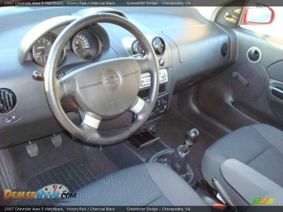 2007 Chevrolet Aveo 5 Hatchback Victory Red / Charcoal Black Photo #9