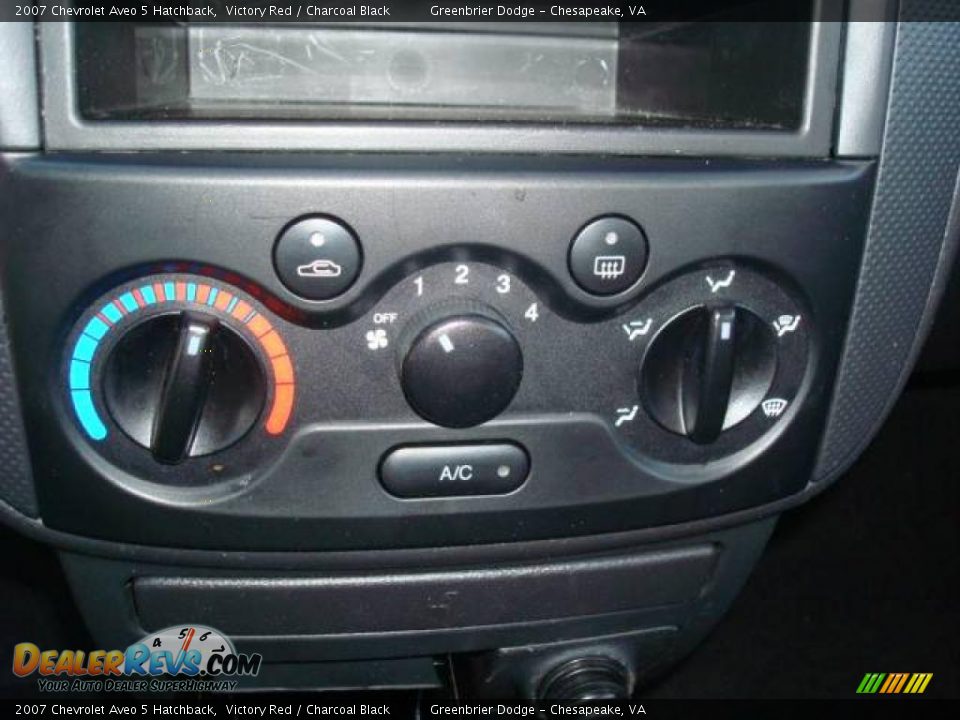 2007 Chevrolet Aveo 5 Hatchback Victory Red / Charcoal Black Photo #11