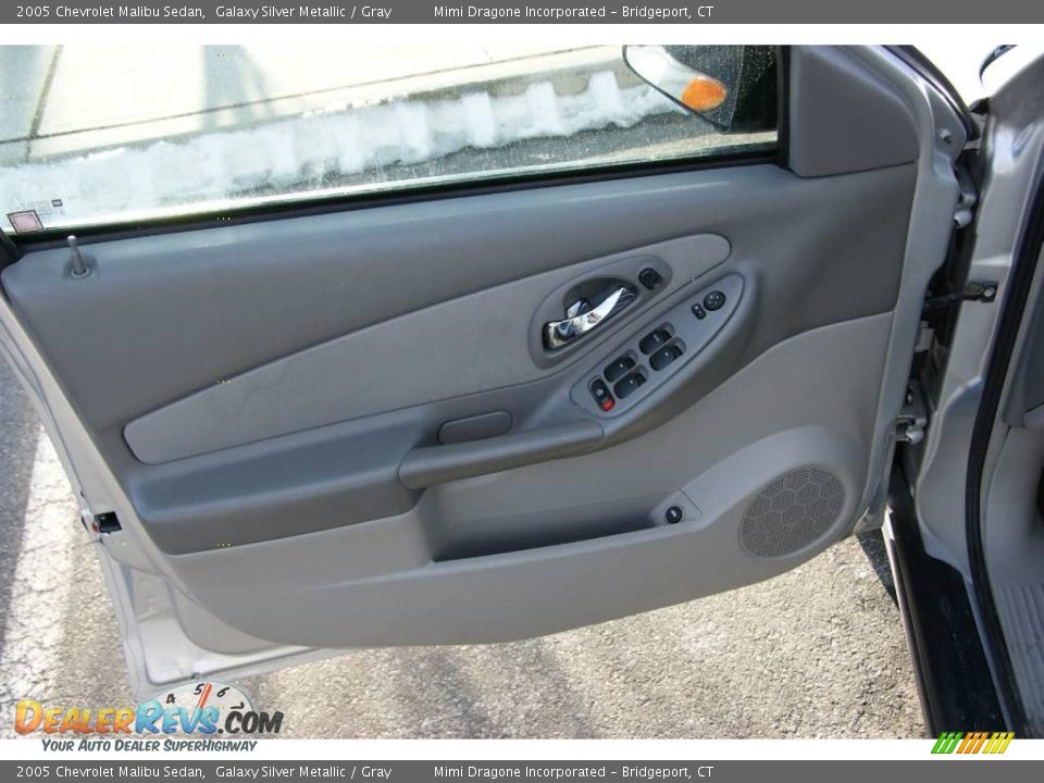 2005 Chevrolet Malibu Sedan Galaxy Silver Metallic / Gray Photo #9