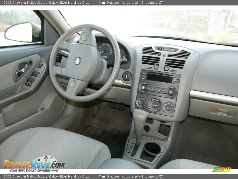2005 Chevrolet Malibu Sedan Galaxy Silver Metallic / Gray Photo #13