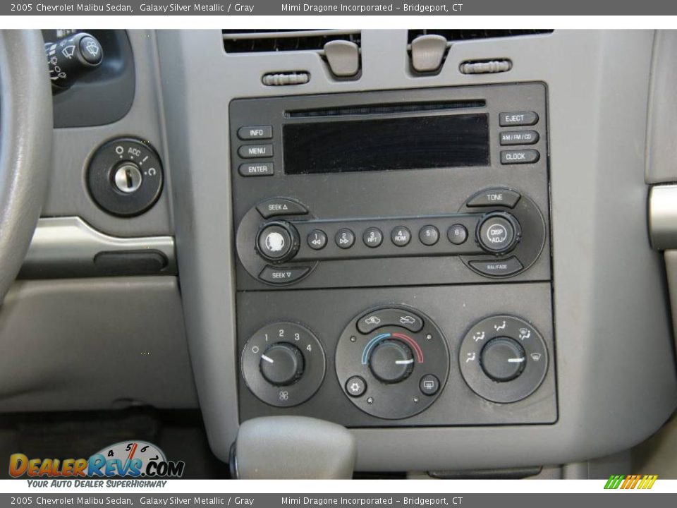 2005 Chevrolet Malibu Sedan Galaxy Silver Metallic / Gray Photo #15