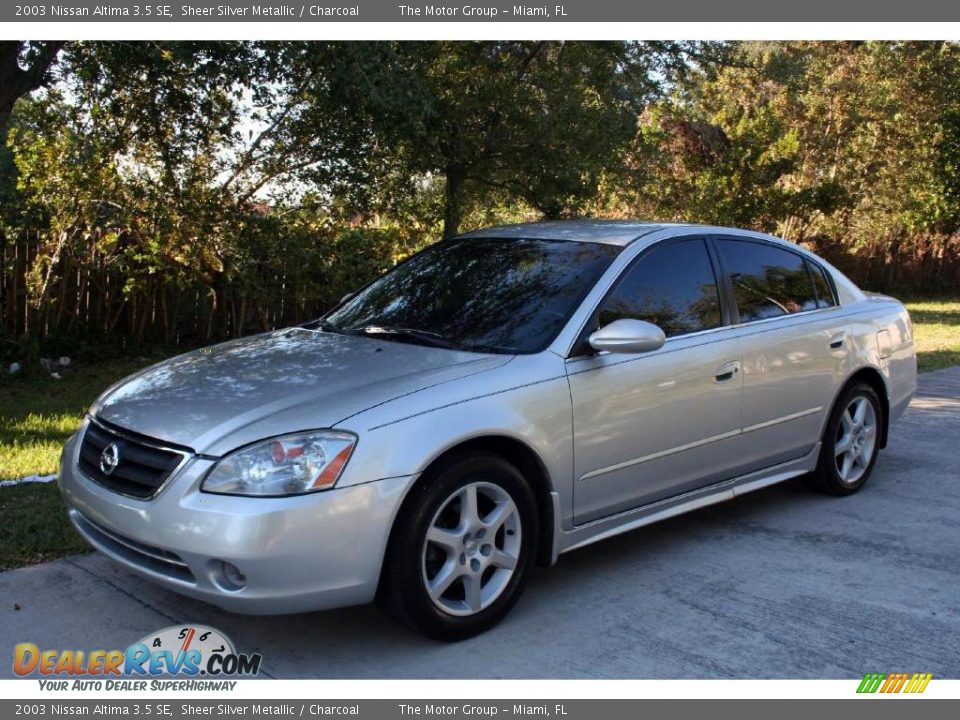 2003 Nissan Altima 3.5 SE Sheer Silver Metallic / Charcoal Photo #2