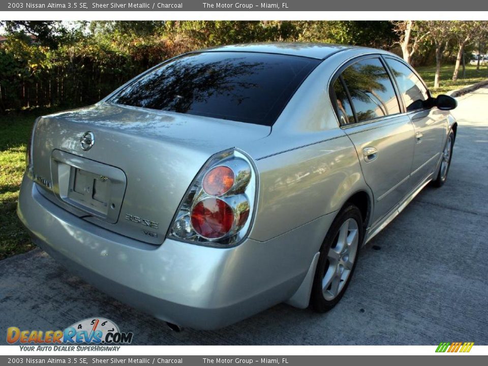 2003 Nissan Altima 3.5 SE Sheer Silver Metallic / Charcoal Photo #22