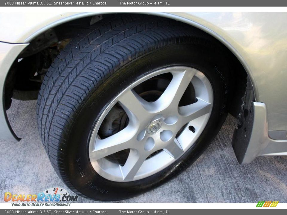 2003 Nissan Altima 3.5 SE Sheer Silver Metallic / Charcoal Photo #27