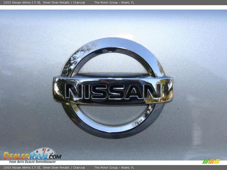 2003 Nissan Altima 3.5 SE Sheer Silver Metallic / Charcoal Photo #31